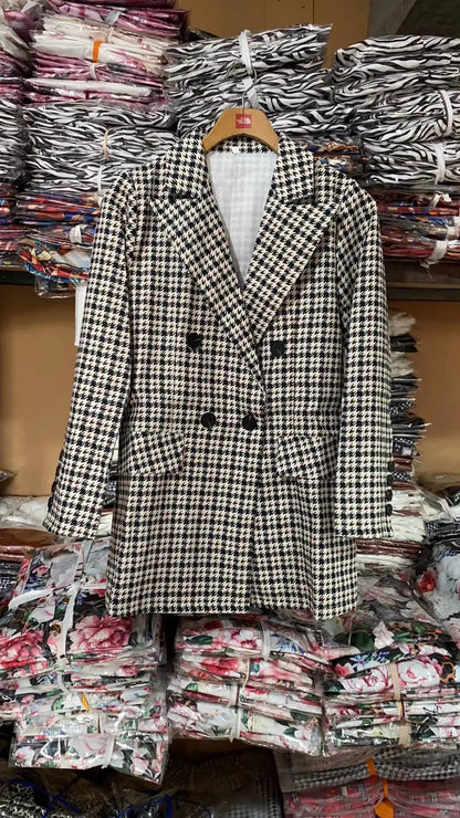 Plaid Slim Fit Slimming Small Blazer - Ladoj