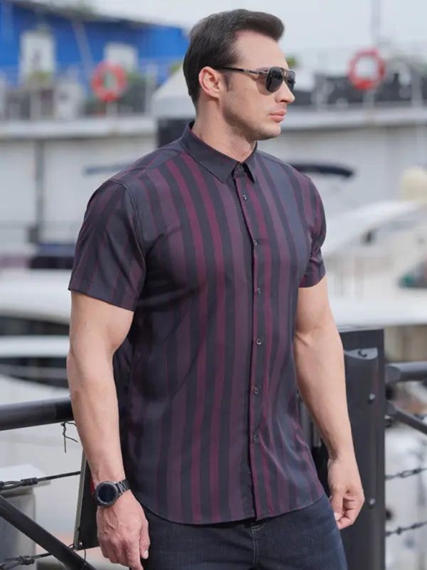 Chemise rayée à manches courtes pour homme  Image secondaire du produit