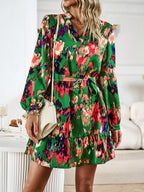 Temperament and elegant V-neck printed waist dress with belt